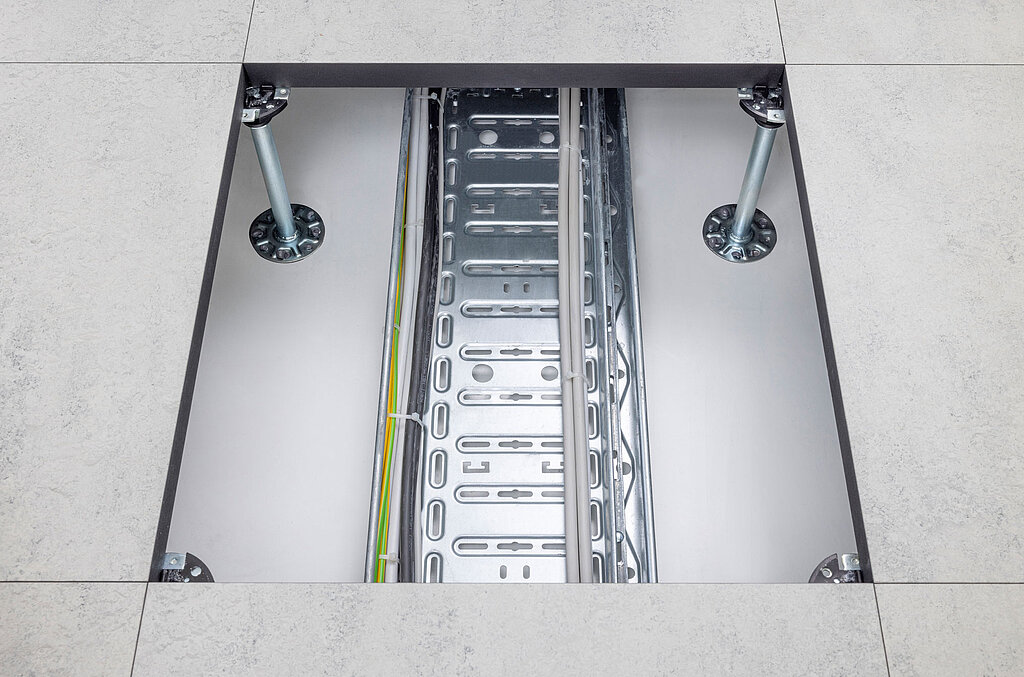 Einlassung in den Boden