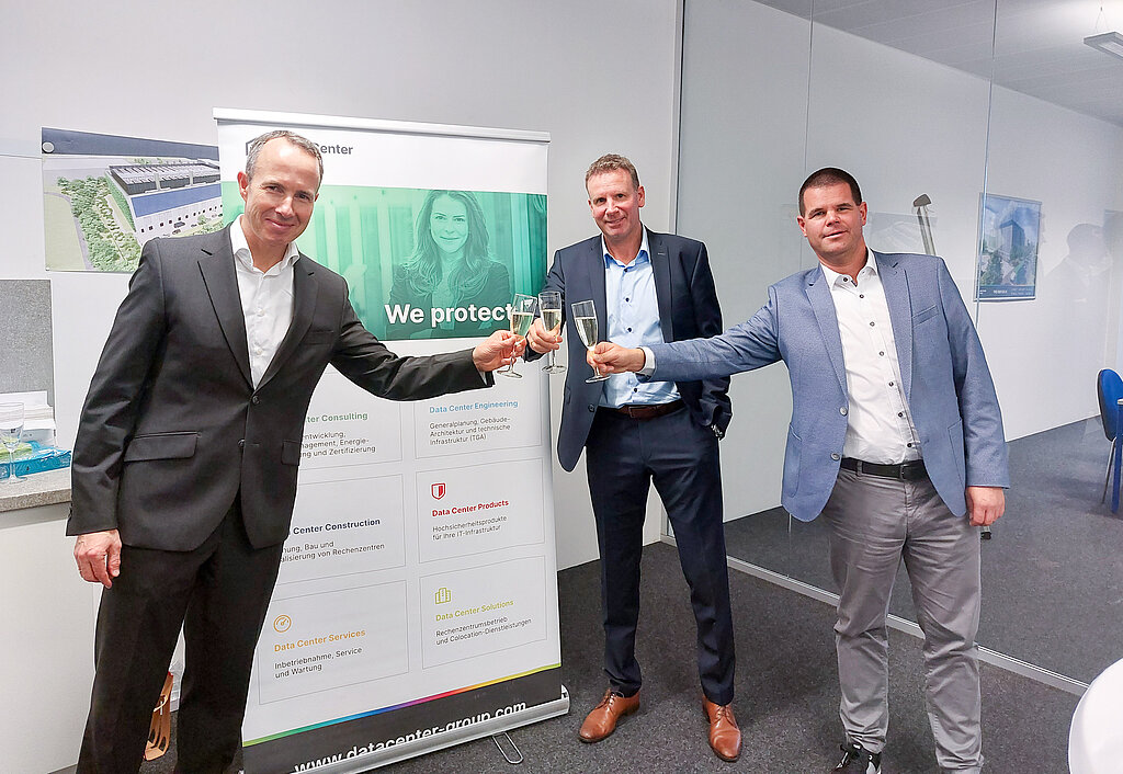 The three speakers at the opening ceremony (from left to right): Philipp Riemen (CFO), Ralf Siefen (CEO) and Markus Böhmer (authorized representative and Head of Project Business)